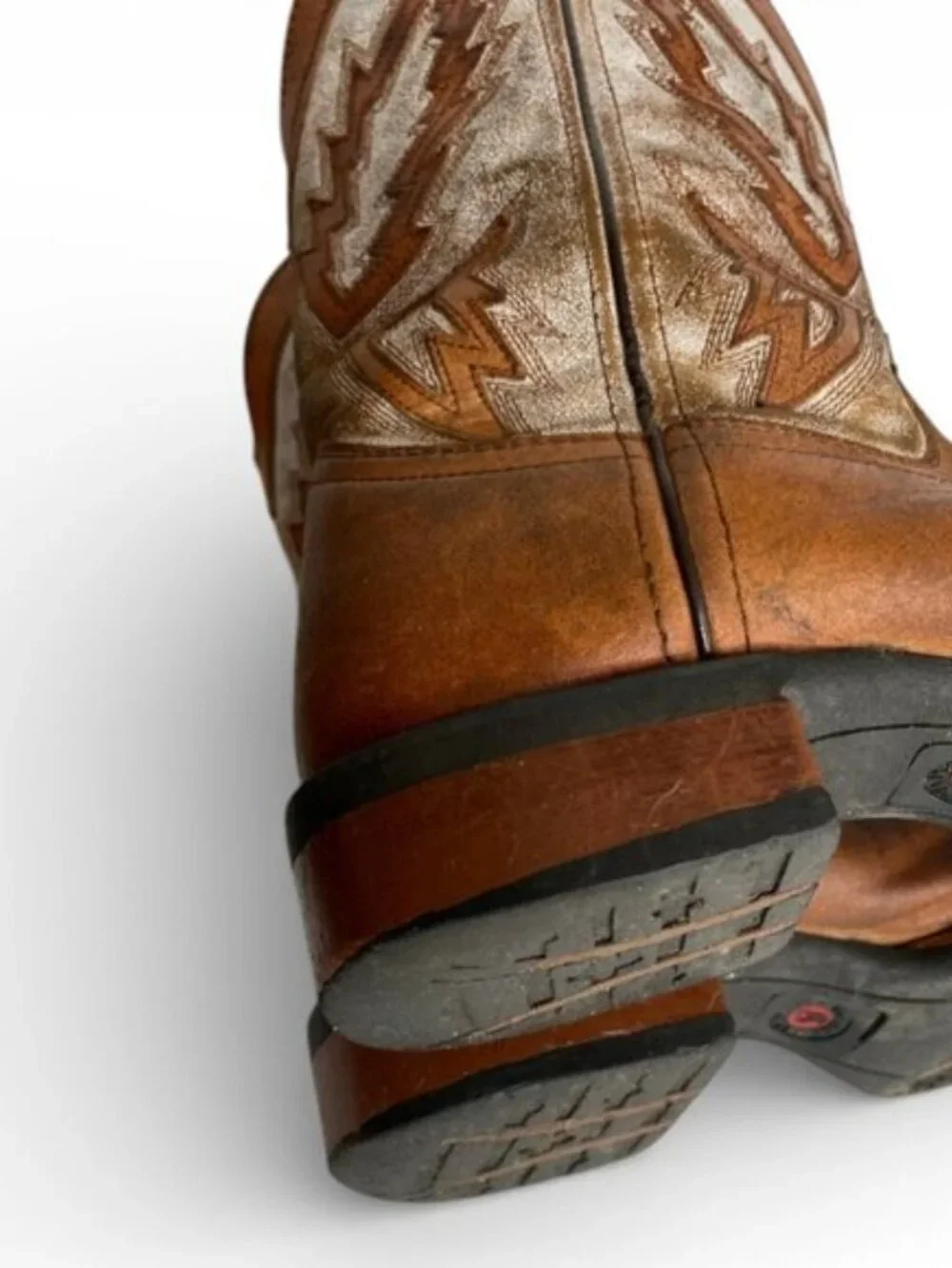 Laredo breakout distressed